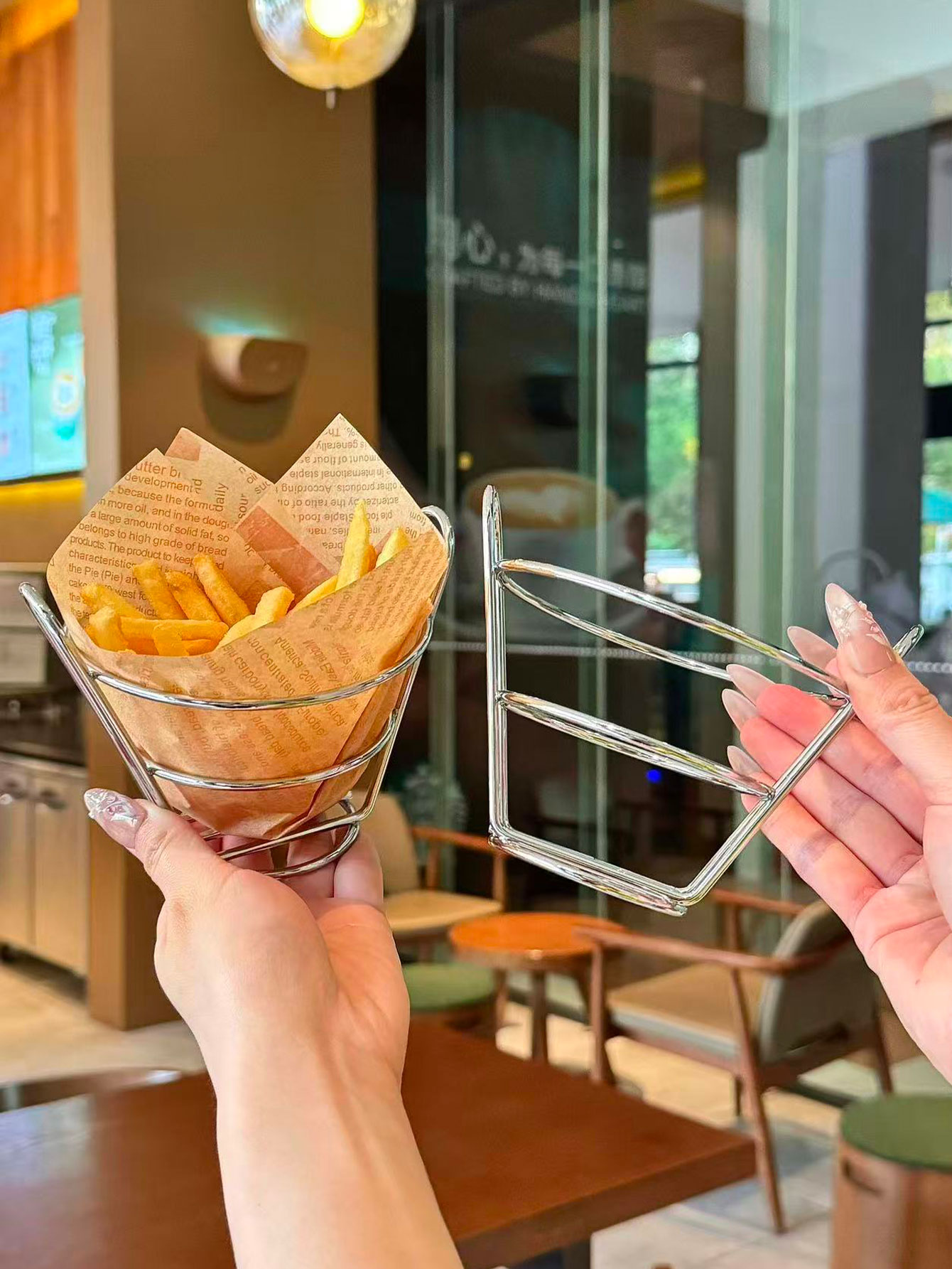 Food Snacks Restaurant - Cesta de Aperitivos Estilo Americano de